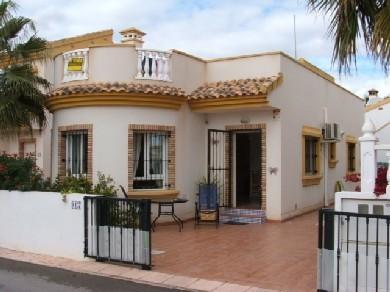 Chalet con 2 dormitorios se vende en Guardamar del Segura, Costa Blanca