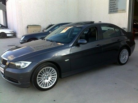 BMW SERIE3 320D AUTOM+CUERO+TECHO+NAVI+FULL EQUIP - Toledo