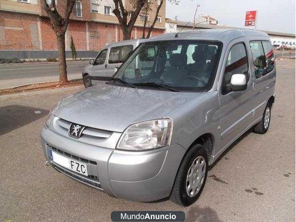 Peugeot Partner 1.6HDI 75 Combiespace