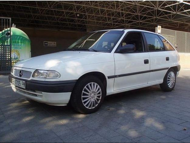 Venta de Opel Astra 1.6 16v 5P '95 en Barcelona