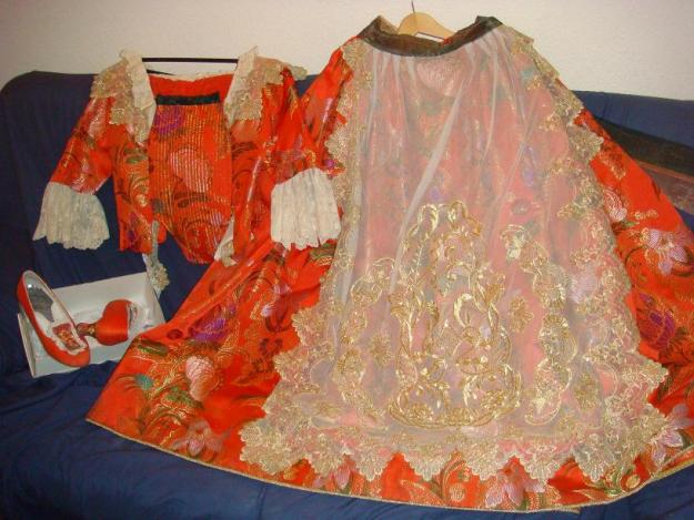 Se vende traje de Valenciana ( fallera)