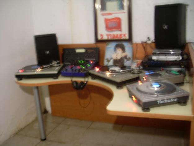 vendo cabina DJ completa