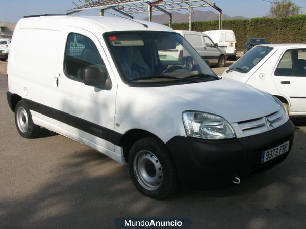 CITROEN BERLINGO 2.0 HDI 90 CV caja cerrada.