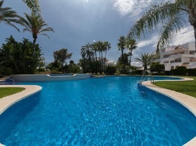 Apartamento duplex con 3 dormitorios se vende en Marbella, Costa del Sol