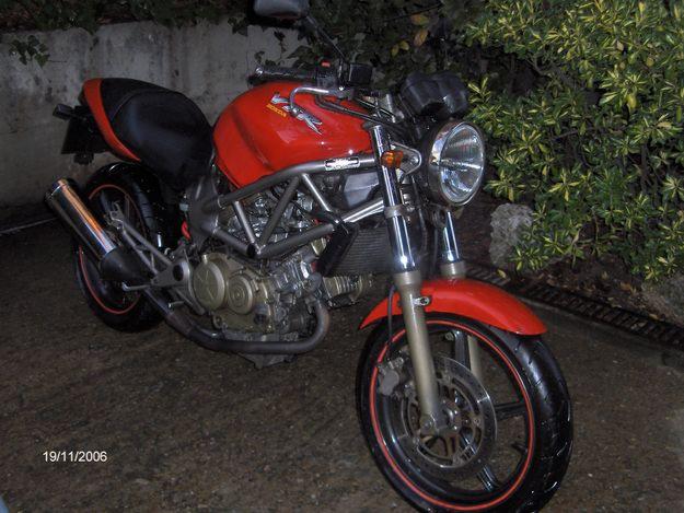 HONDA VTR 250 por 3500 negociables