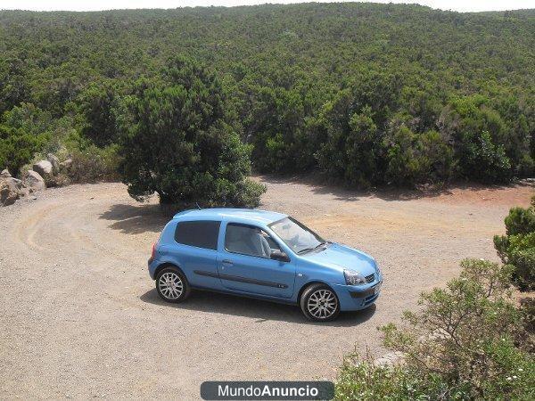 Se vende renault clio 2 , sur de la isla arona