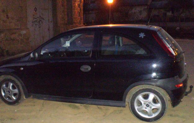 Se cambia opel corsa año 2005 por coche familiar