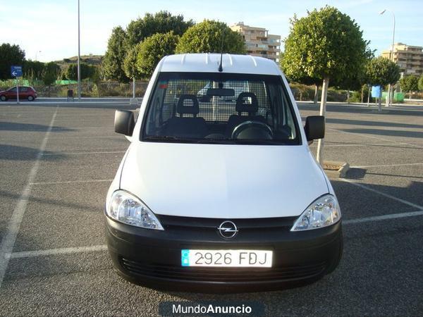 VENDO OPEL COMBO 2006 DIESEL