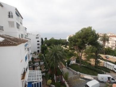 Apartamento con 3 dormitorios se vende en Marbella, Costa del Sol