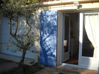 Apartamento en villa : 2/2 personas - aix en provence  bocas del rodano  provenza-alpes-costa azul  francia