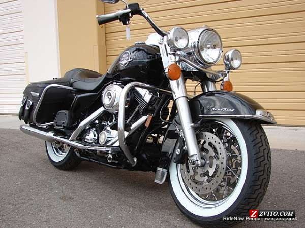 Harley road king classic