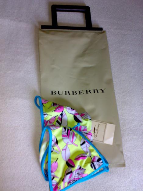 Bikini - Traje de baño Thomas Burberry Ideal para regalar en San Valentín!!!