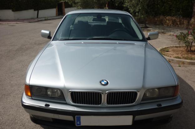 BMW 750 i Aut