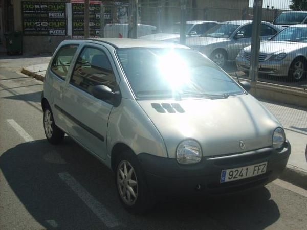 Renault Twingo 1.2 16v. Privilege