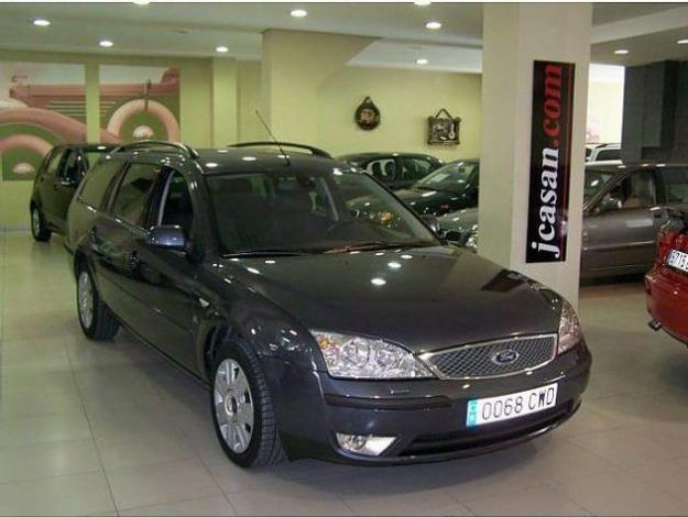 Venta de Ford Mondeo Wagon 1.8i 16v. Futura '04 en Valencia