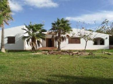 Chalet con 4 dormitorios se vende en Ciutadella de Menorca