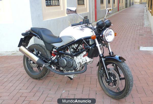 Vendo HONDA VTR 250