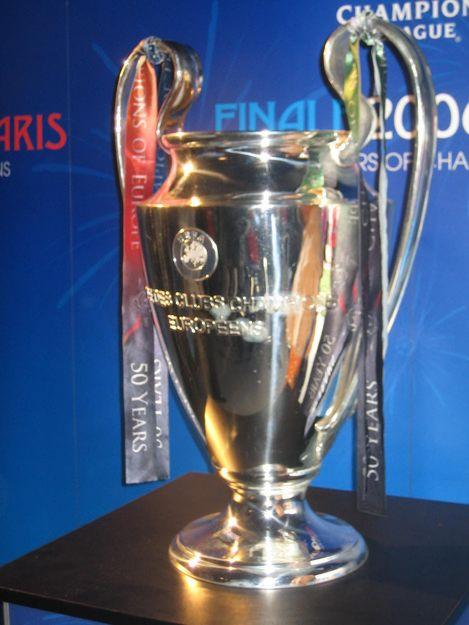 2 LEAFLETS ON SALE+2 CHAMPIONS LEAGUE FINAL TICKETS(BESIDE SEATS) FROM 265€ each