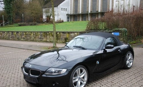 BMW Z4 2.2 l cabrio/roadster