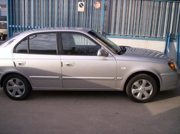 hyundai  accent 1400