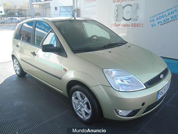 VENDO  FORD FIESTA  IMPECABLE.