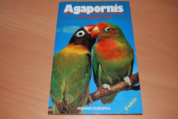 VENDO LIBRO AGAPORNIS(LOS INSEPARABLES)