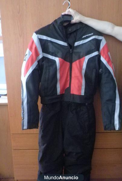 Vendo traje para moto