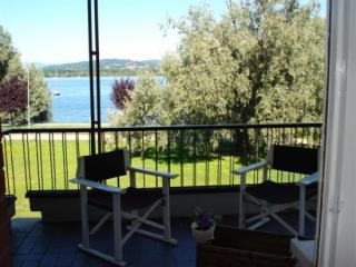 Apartamento : 4/6 personas - junto al mar - arona  novara (provincia de)  piamonte  italia