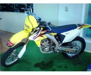 SUZUKI RM