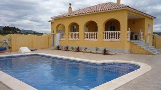 Chalet en venta en Pinoso, Alicante (Costa Blanca)