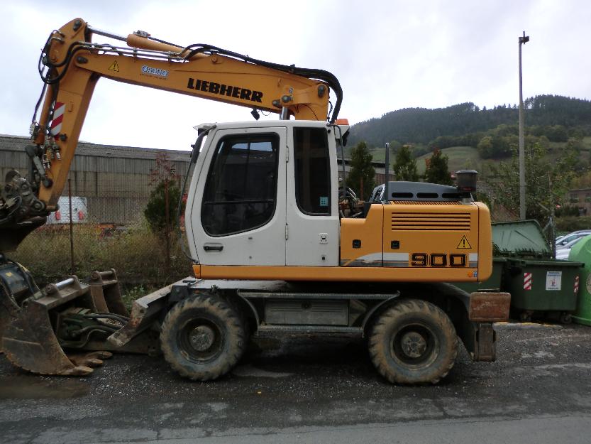 Liebherr 900 + equipamiento completo 