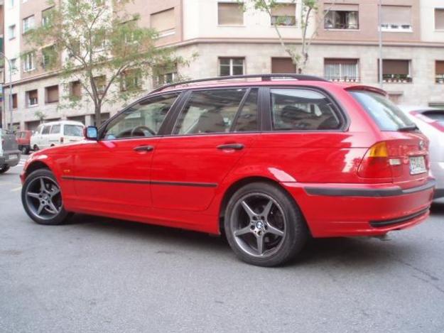 Venta de coche BMW 320d Touring '00 en Barcelona