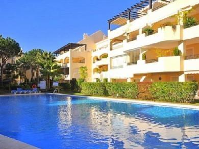 Apartamento con 4 dormitorios se vende en Marbella, Costa del Sol