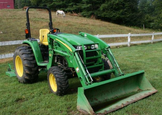 John Deere 4320