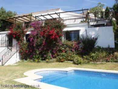 Chalet con 4 dormitorios se vende en Fuengirola, Costa del Sol