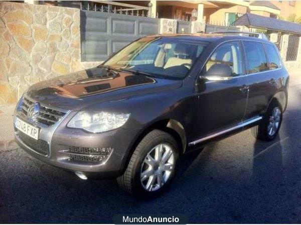 Volkswagen Touareg 3.0TDI 240 Tip.