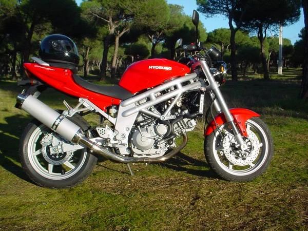 Ocasión. Vendo Moto Hyosung 650N GT.