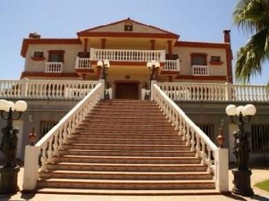Chalet con 5 dormitorios se vende en Mijas Pueblo, Costa del Sol