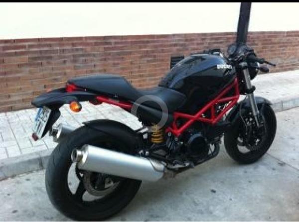 Ducati monster 695