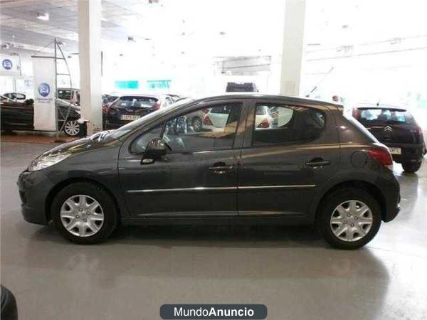 Peugeot 207 BUSINESS LINE 1.4i 75