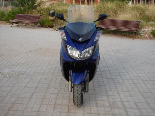 SE VENDE YAMAHA MAJESTY 400