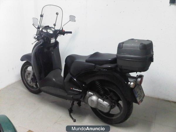 Scooter Aprilia Scarabeo 150