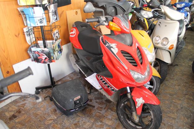 se vende moto