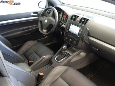 VOLKSWAGEN GOLF R32 DSG   CON GPS, CUERO, TECHO, XENÓN, FULL EQUIP !! - Barcelona