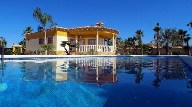 Chalet en venta en Catral, Alicante (Costa Blanca)