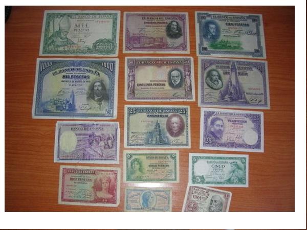 Vendo billetes de pesetas y otro valores de España de muchos años