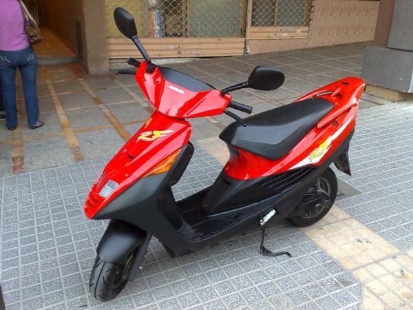 Scooter Suzuki rf 50cc ITV recien pasada