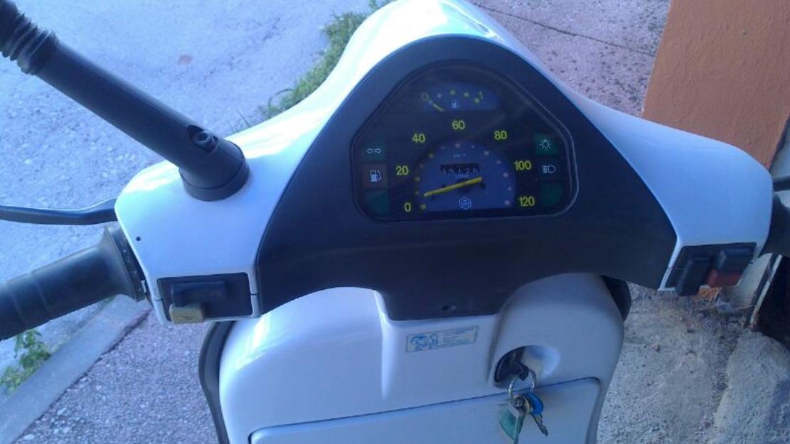 Vespa Elextra