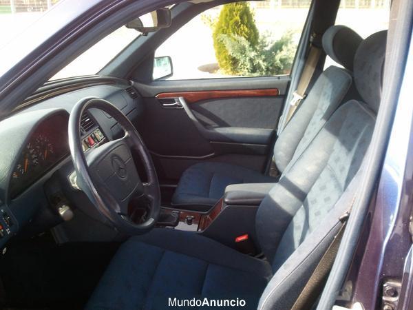 VENDO MERCEDES C-180 ELEGANCE