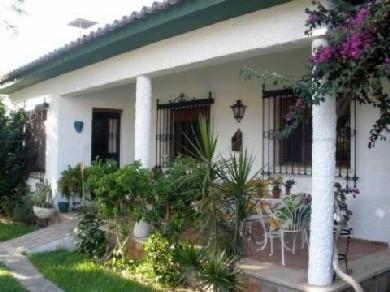 Chalet con 2 dormitorios se vende en Rincon de la Victoria, Costa del Sol, Axarquia